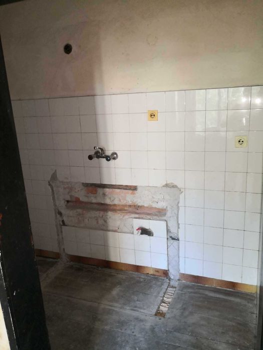 Продава се Тристаен апартамент в Велико Търново, Център - 100 кв.м за 1130 €/кв.м - Снимка #3