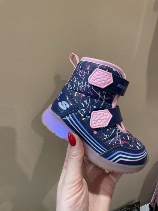 Детски светещи боти-Skechers 22 номер