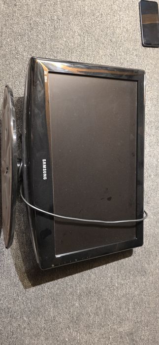 TV Samsung + suport perete