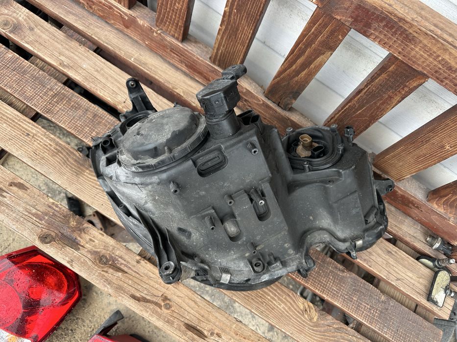 Фар ляв за Мерцедес Е classe W211