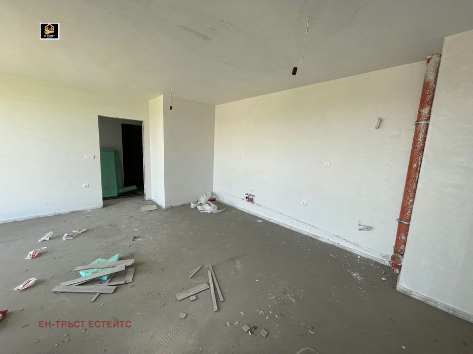 Продава се Двустаен апартамент в Пловдив, Остромила - 70 кв.м за 1643 €/кв.м - Снимка #1