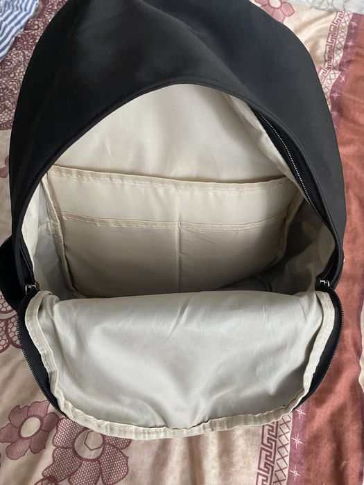 Продам классический черный рюкзак!