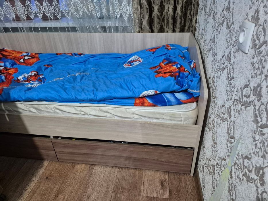 Продам кровать детскую