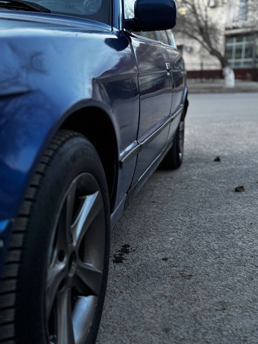 Продам БМВ е34..