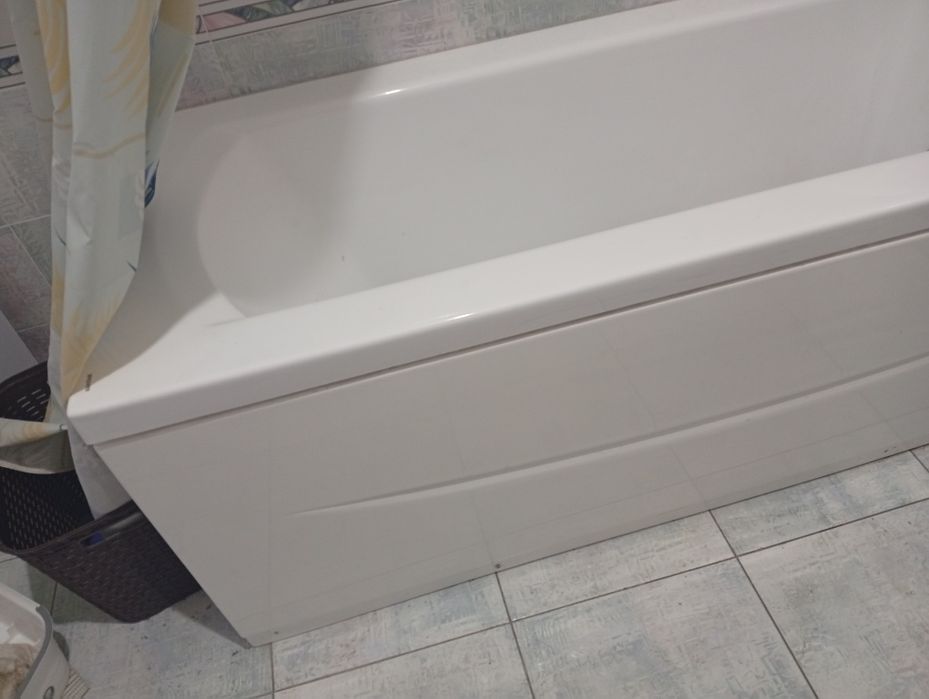 Продам ванну, очень хорошую крепкую