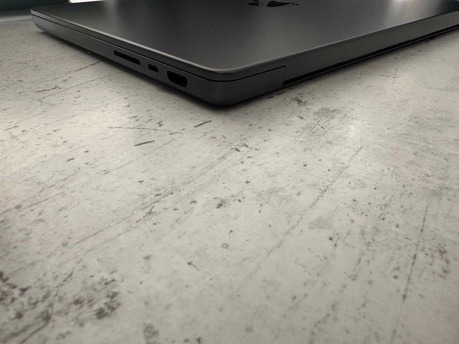 MacBook Pro 14" M4 MAX 16-CPU, 40-GPU, 48GB RAM, 1TB SSD ГАРАНЦИЯ 24.02.2028г. - NANO-TEXTURE DISPLAY