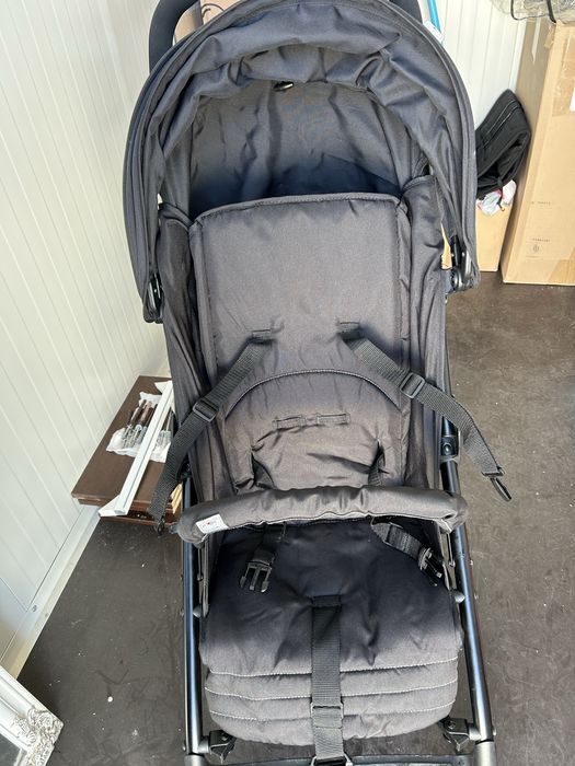 Vând cărucior Chicco little way 4 omologat de la nastere