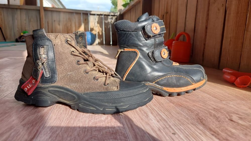 Продам детскую обувь