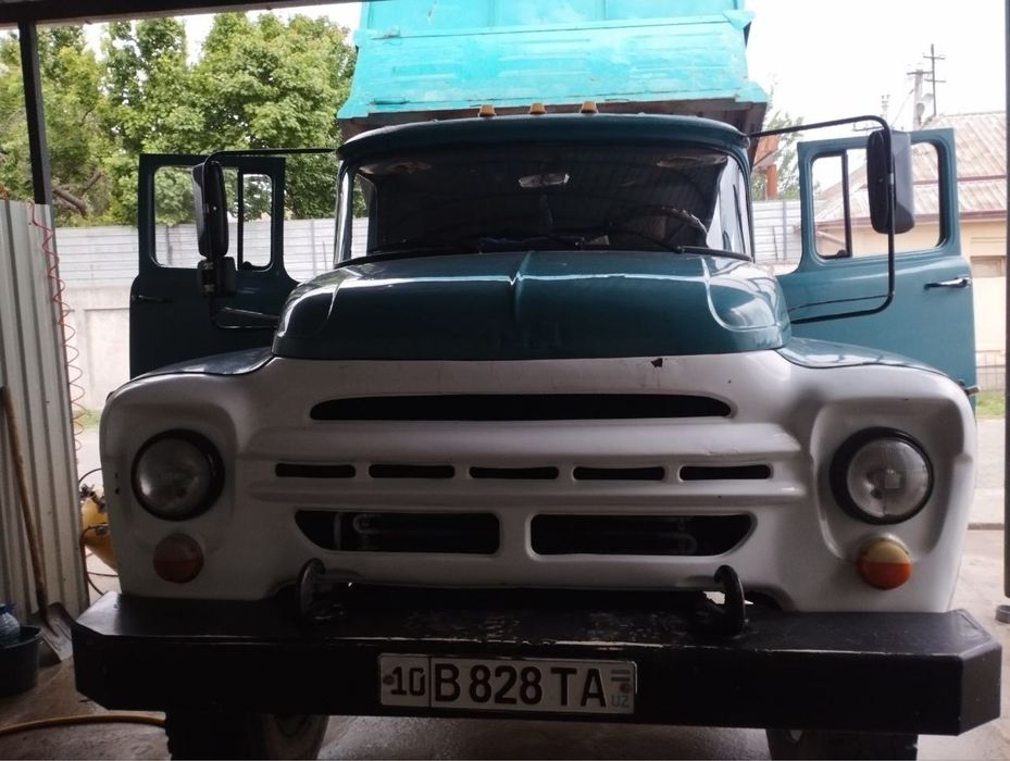 Moshina sotiladi sastayana zor holatda yili1986 balonlari yangi pachti
