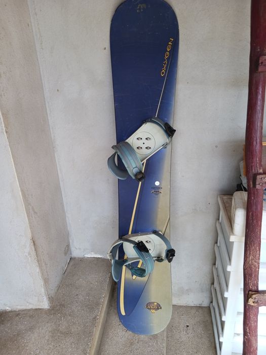 Placa Snowboard Oxygen cu legaturi incluse.
