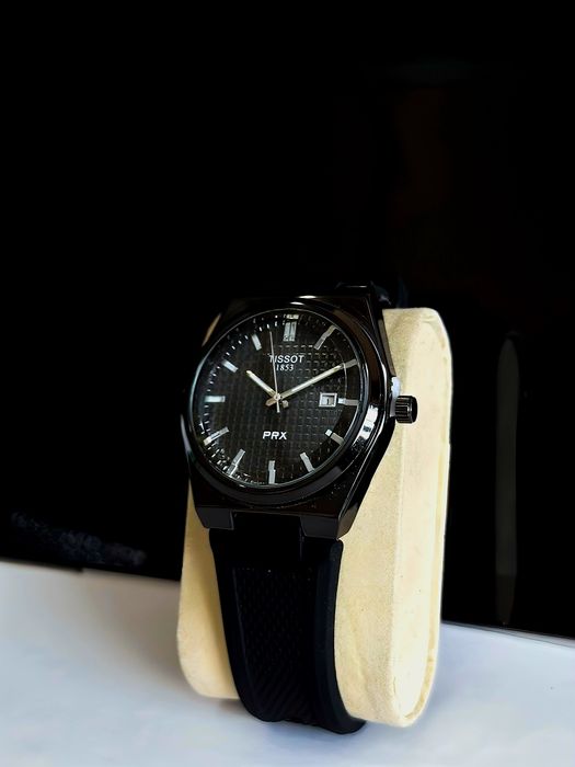 Новые кварцовые часы