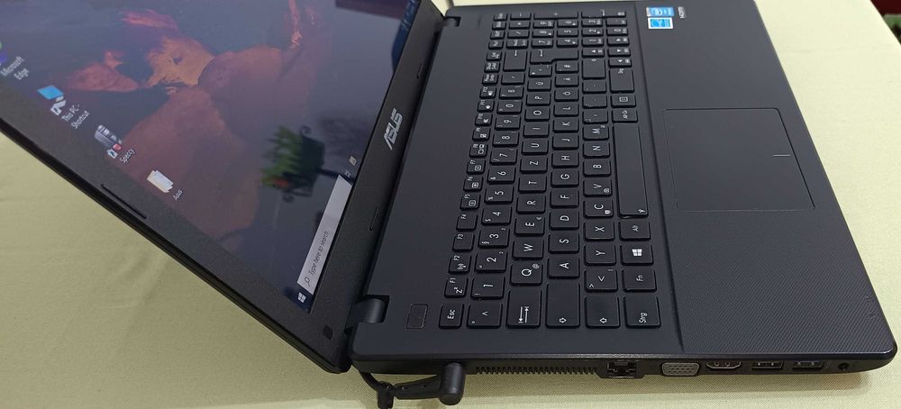 Laptop Asus X551 CAP Intel Gen 4 15.6 40Cm Windows 10/11