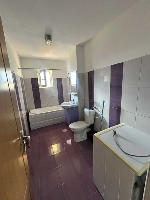 Închiriez apartament semimobilat apahida, 3 camere, zona centrala