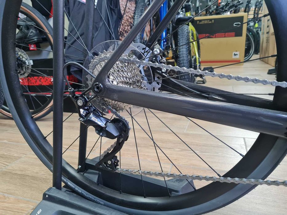 Bicicleta Scott Addict 30 Candy L56 in stoc la Est Bike Funky Sports