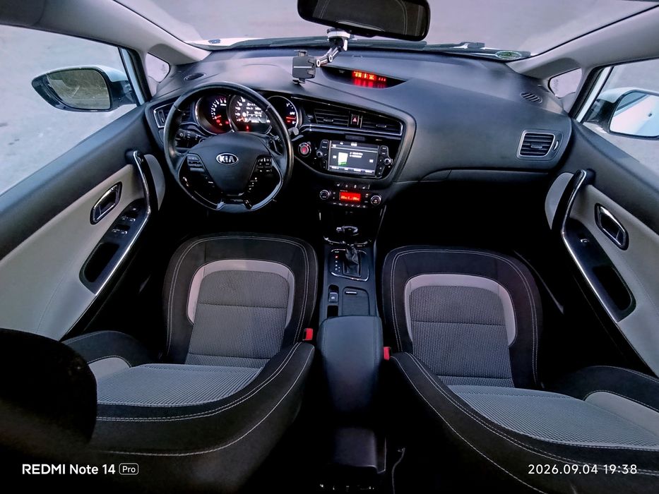Автомобил Kia Ceed 1.6
