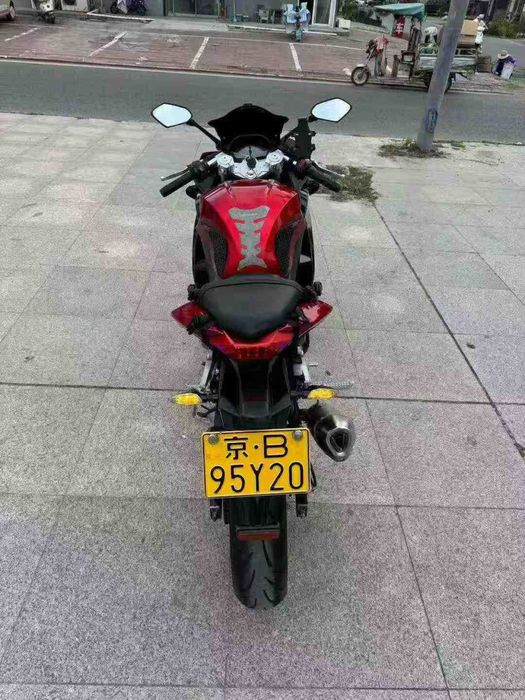 Yamaha YZF R3       .