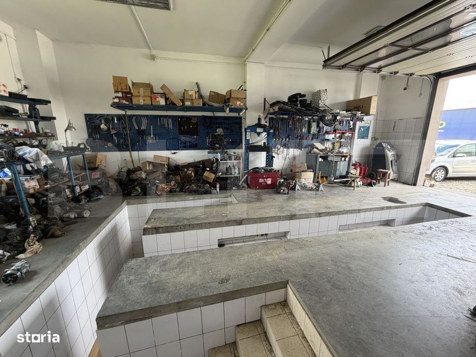 Casa de vanzare cu spatiu comercial, service auto si teren 3000 mp, zo
