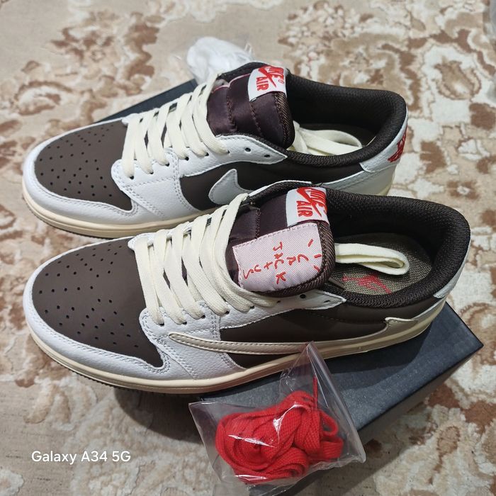 Кроссовки в LUX качестве