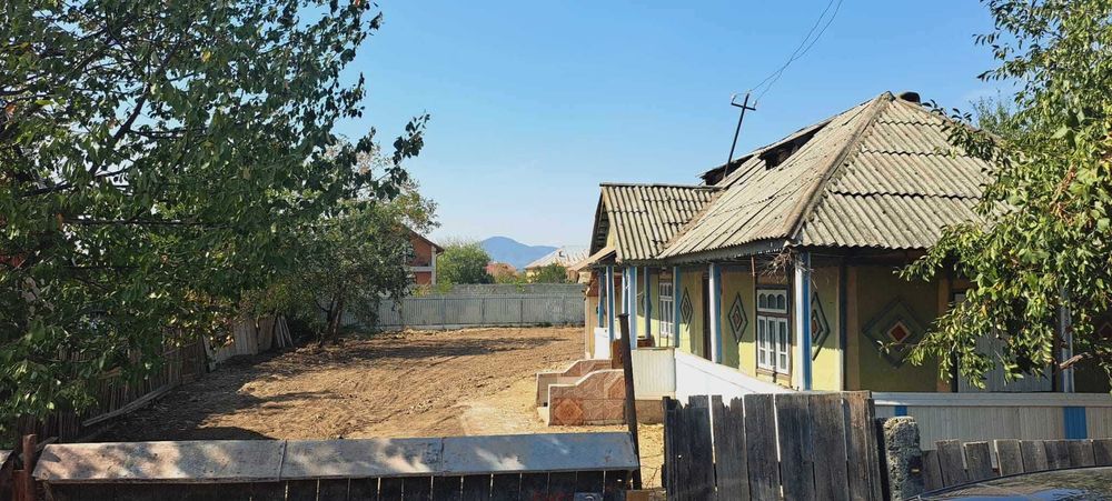 Vand Teren Intravilan Savinesti