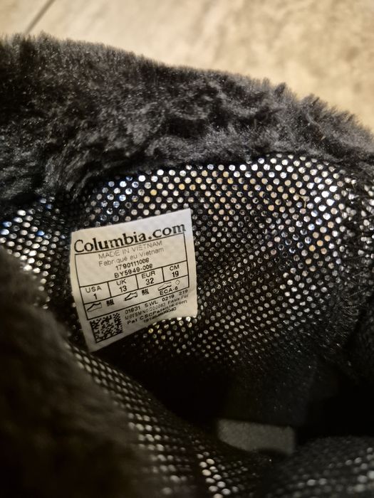 Vând cismulite Columbia mărimea 32