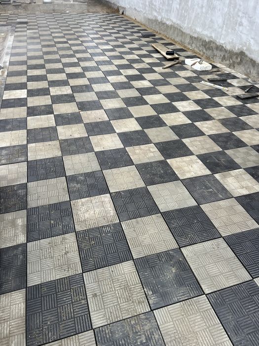 Montaj pavele amenajari curti , terenuri indreptari nivelari