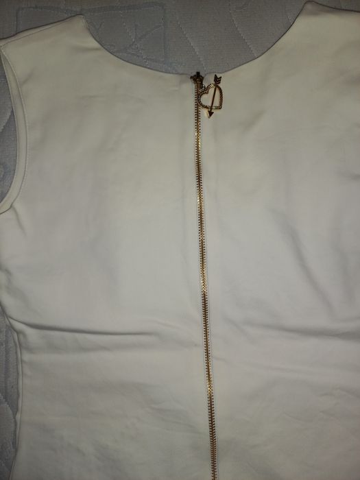 Официална бяла рокля за повод