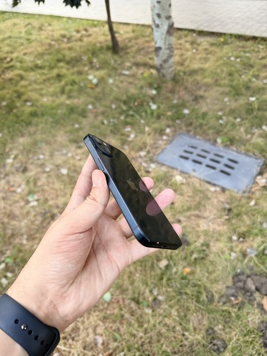 iPhone 13/128Gb - В хорошем состоянии