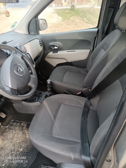 Vând Dacia lodgy