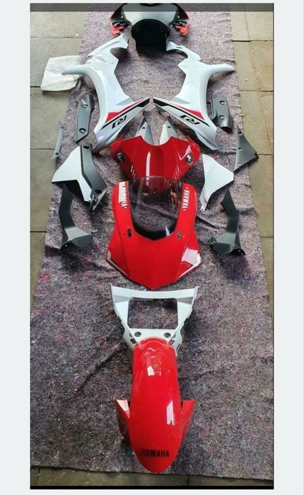 Yamaha r1 2020 имам и за 2015 цели комплекти