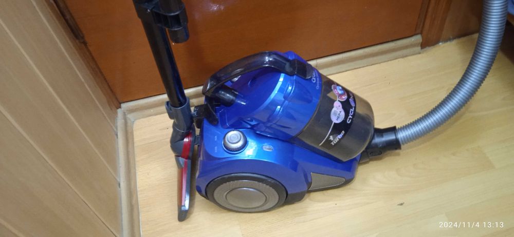 Пылесос Artel Cyclone 2000W. сухая чистка