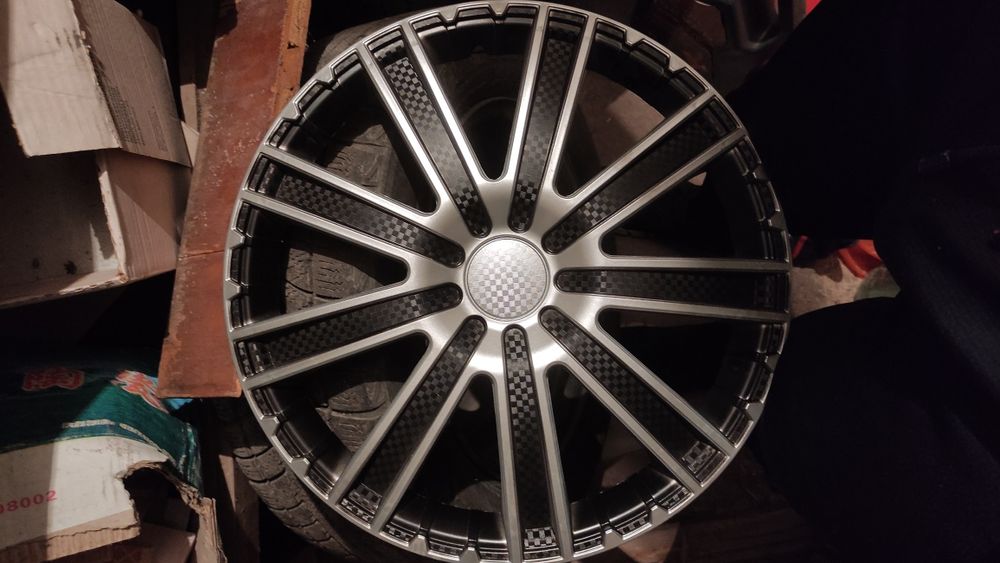 Колпаки r 15,  3 штуки