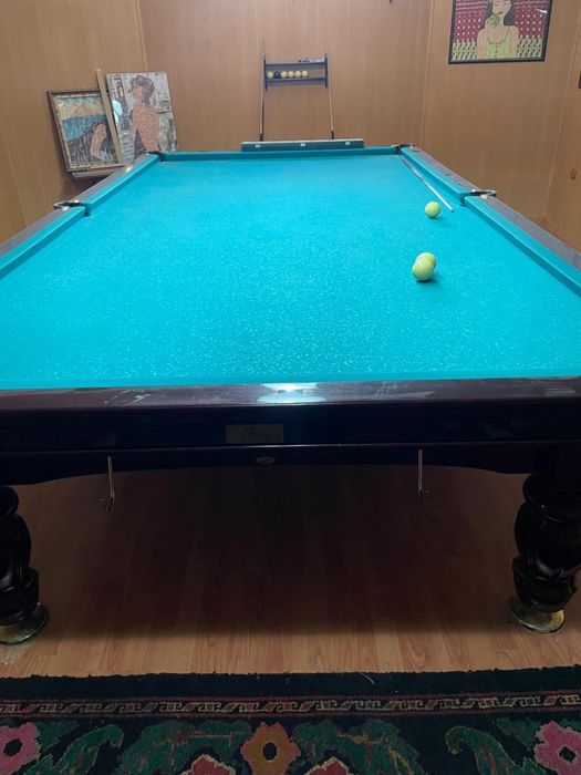 Бильярдный стол