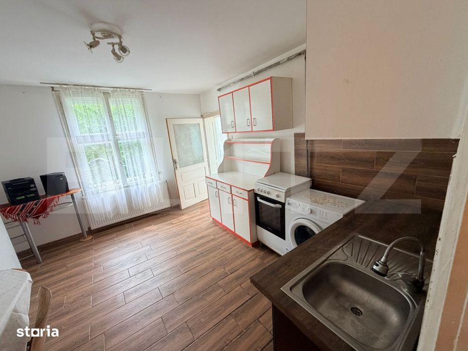 Casa de vanzare, Schei – ideala pentru investitie la 250m de Piata U