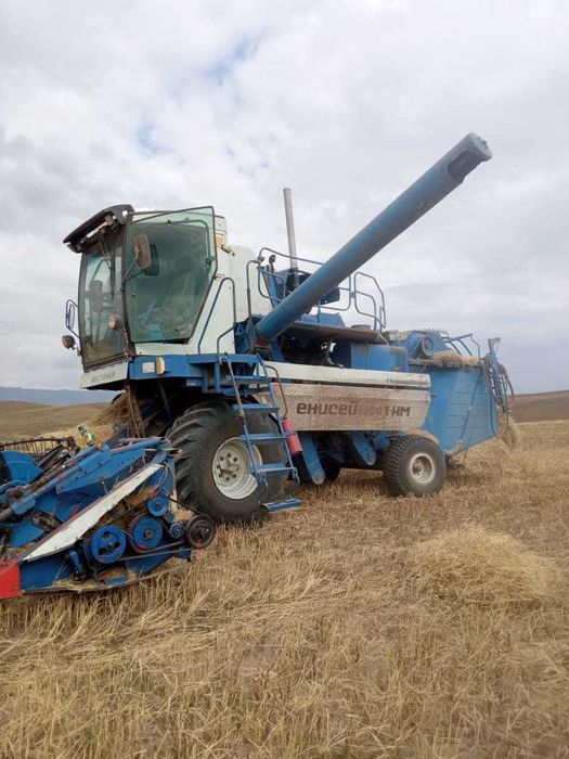 Зерноуборочный комбайн