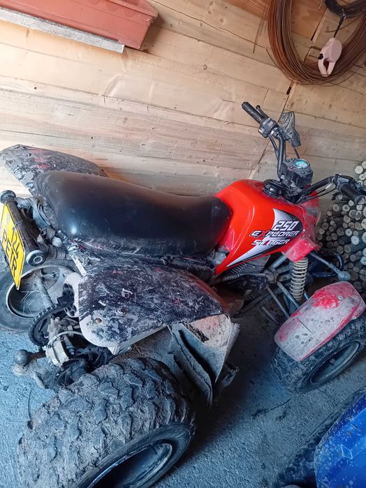 Vând Atv SMC barossa