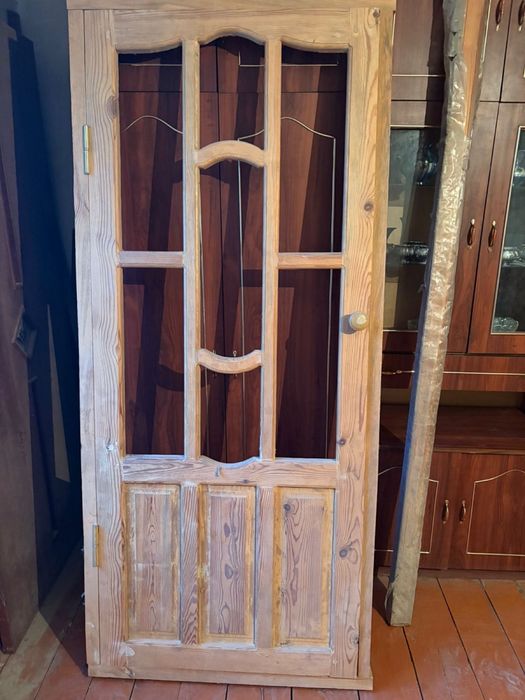 Есіктер рамкасымен бірге