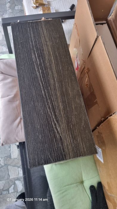 Consola ingusta cu statie incarcare