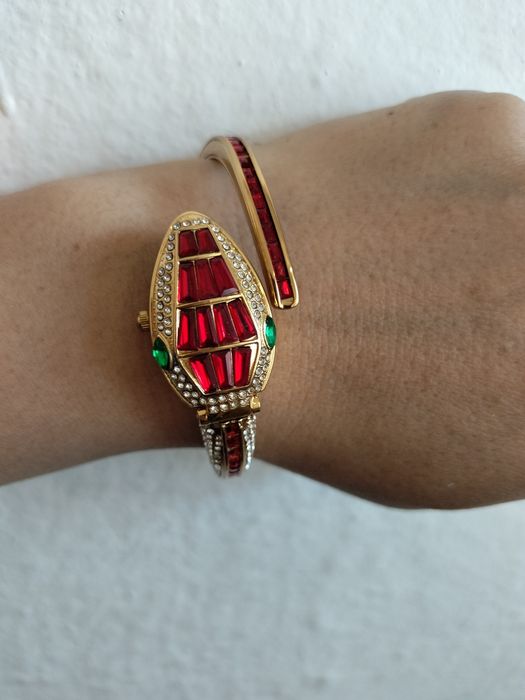 Новый сағат сатылады