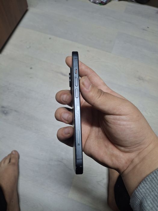 Iphone 15 128 акб 87%