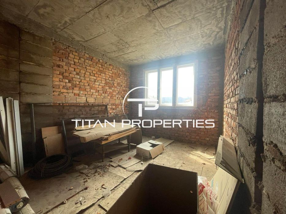Продава се Четиристаен апартамент в Пловдив, Прослав - 352 кв.м за 232 €/кв.м - Снимка #9