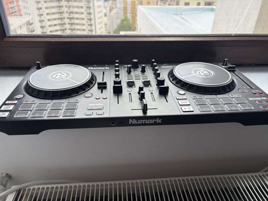 Consola DJ Numark  Mixtrack Pro Fx
