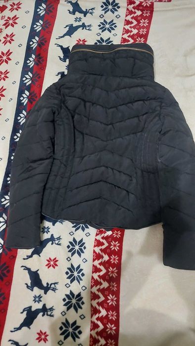 Vând geacă scurtă Zara, mărime S