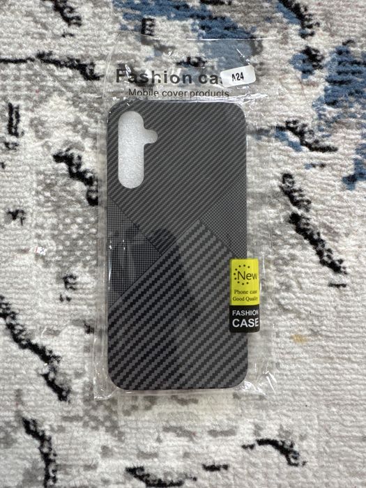 Чехол для Samsung A24 — стиль под карбон, защита и минимализм