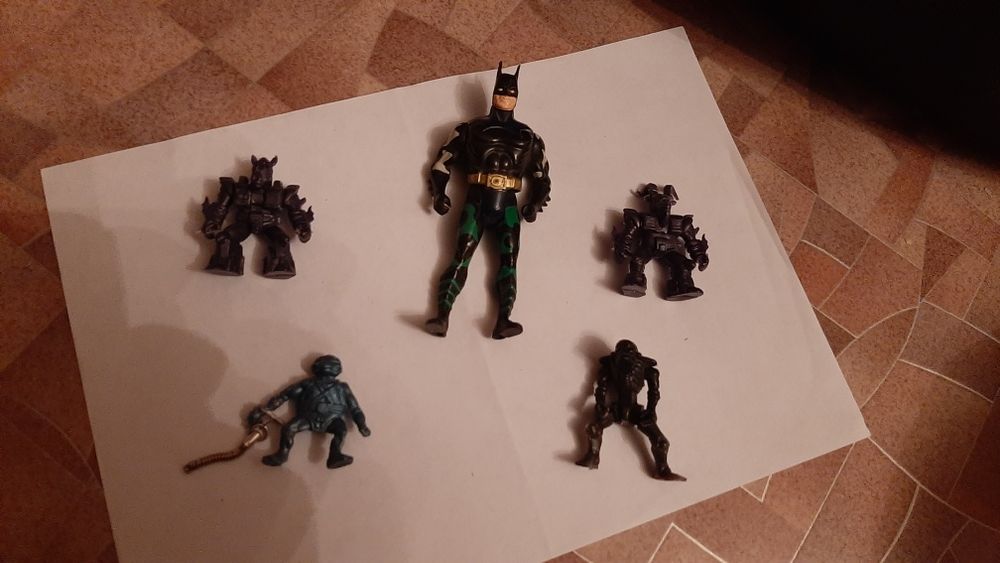 Продаётся машинки и игрушки