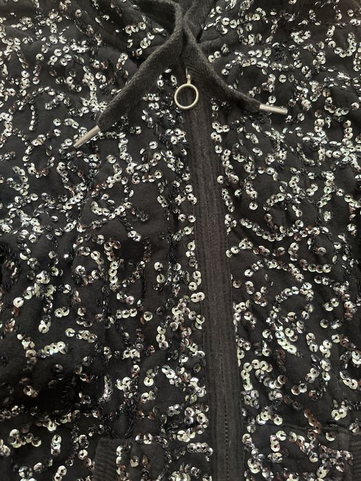 Дамско горнище изцяло в пайети