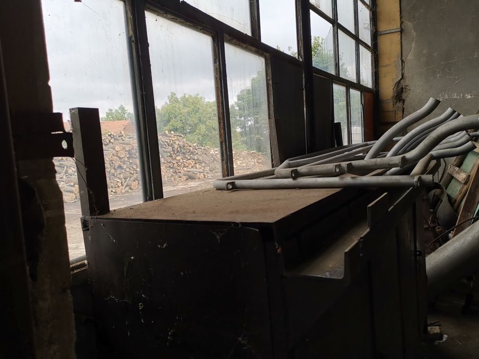 Двоен метален шкаф