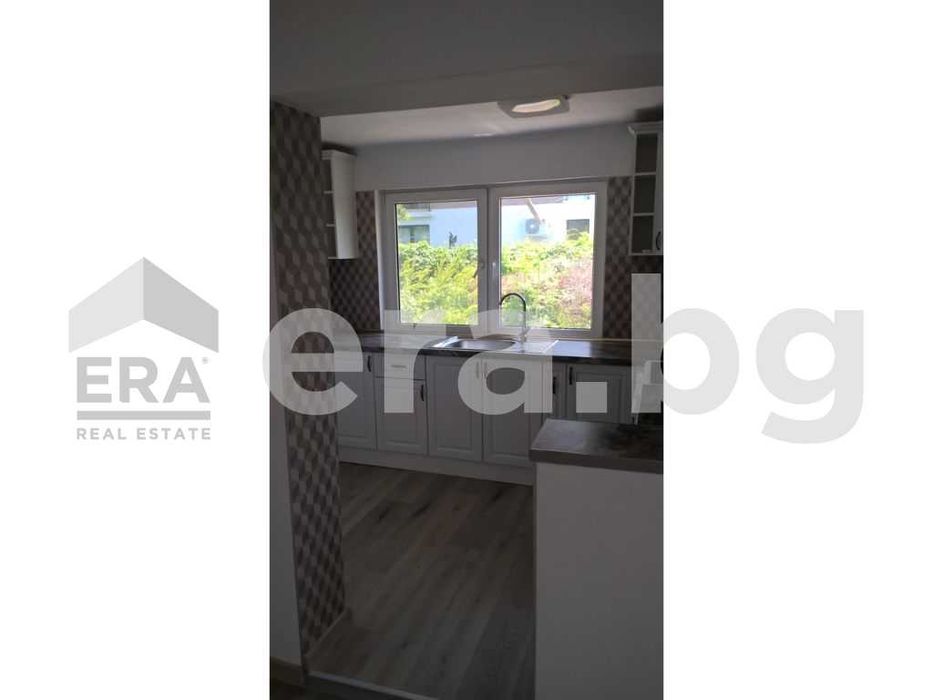 Дава се под наем Къща в Варна, Бриз - 255 кв.м за 1020 € - Снимка #3