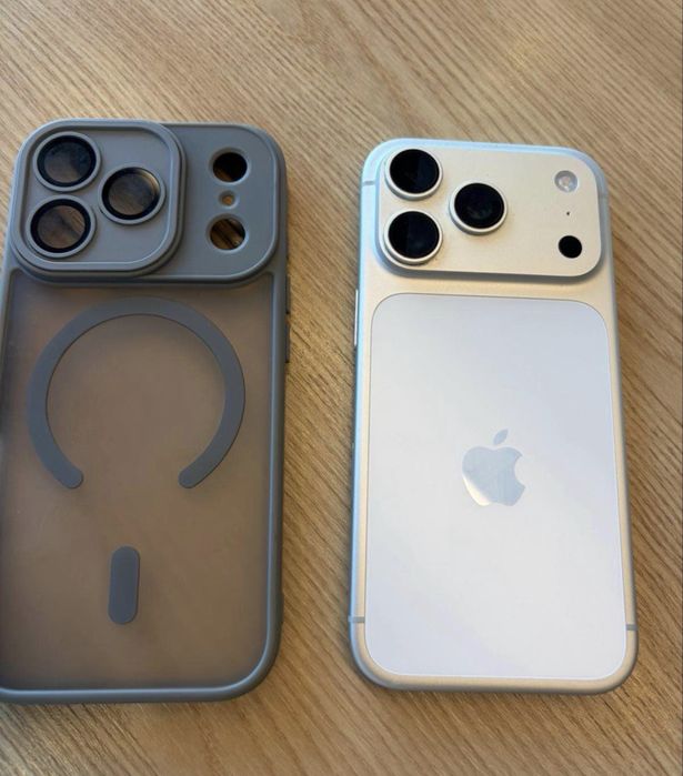 Vând iphone 17 pro