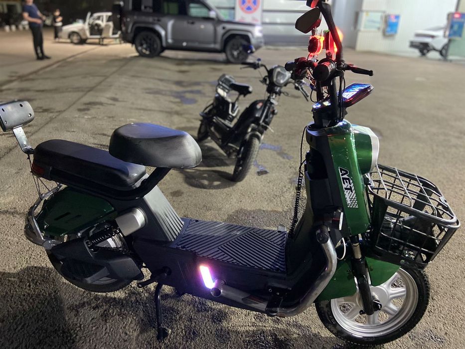 Продам электроскутер Танк 108