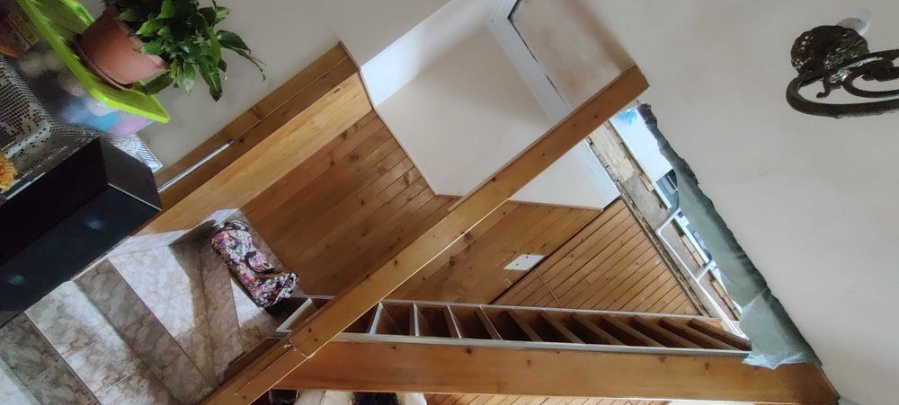 Vand Scara mansarda din lemn pentru interior